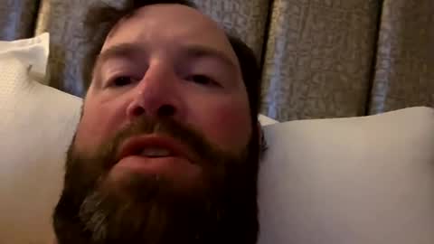 Snapshot of snowman1008 chatting on 10-17-25, 05:32 snowman1008 online show from 10-17-25, 05:32