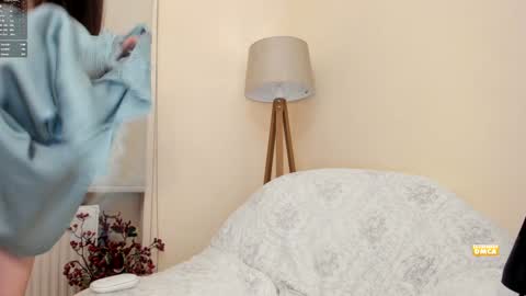 Snapshot of snowww_white chatting on 12-20-24, 06:08 Ann online show from 12-20-24, 06:08