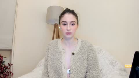 Snapshot of snowww_white chatting on 01-12-25, 04:29 Ann online show from 01-12-25, 04:29