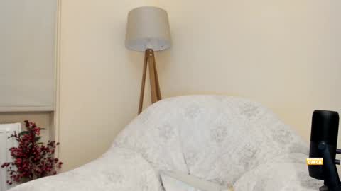 Snapshot of snowww_white chatting on 01-12-25, 07:31 Ann online show from 01-12-25, 07:31