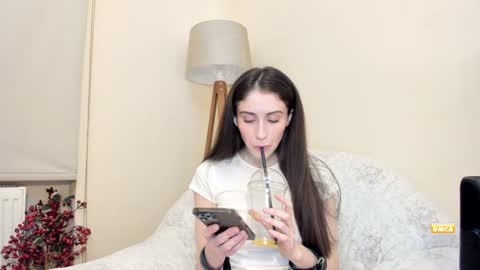 Snapshot of snowww_white chatting on 01-24-25, 09:05 Ann online show from 01-24-25, 09:05