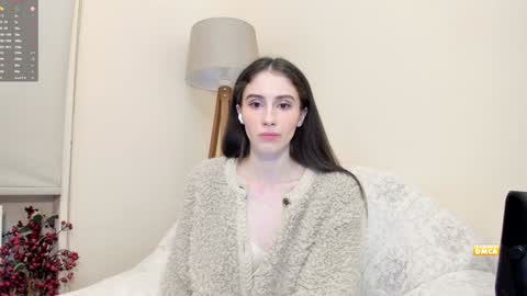 Snapshot of snowww_white chatting on 01-27-25, 11:33 Ann online show from 01-27-25, 11:33