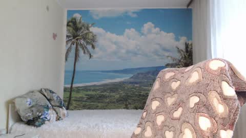 Snapshot of soaring_love chatting on 01-29-25, 10:37 Masha online show from 01-29-25, 10:37