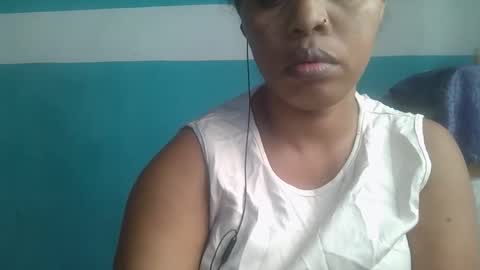 Snapshot of soayh89 chatting on 06-10-26, 11:42 soayh89 online show from 06-10-26, 11:42