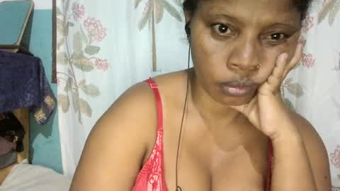 Snapshot of soayh89 chatting on 06-12-26, 06:07 soayh89 online show from 06-12-26, 06:07
