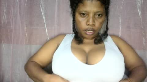 Snapshot of soayh89 chatting on 07-09-26, 06:56 soayh89 online show from 07-09-26, 06:56