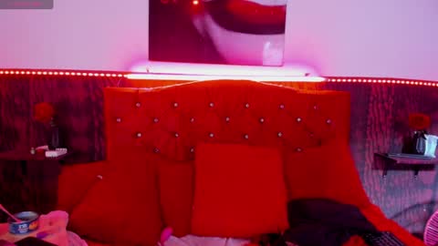 Snapshot of sobigcurvy44 chatting on 07-14-26, 08:14 leidy online show from 07-14-26, 08:14