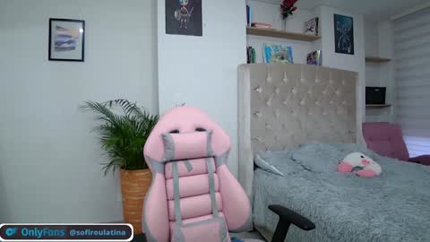 soffi_rousel_ online show from 12-02-24, 10:34