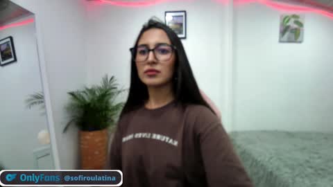 soffi_rousel_ online show from 01-03-25, 07:29