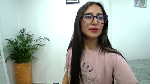soffi_rousel_ online show from 02-18-25, 11:19