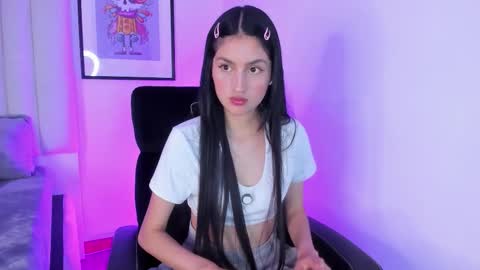 Snapshot of soffy_hilltom chatting on 02-23-26, 11:51 Soffy online show from 02-23-26, 11:51