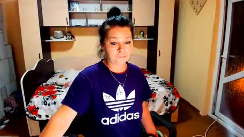 Snapshot of soffy_skye chatting on 06-25-26, 05:07 Soffy online show from 06-25-26, 05:07