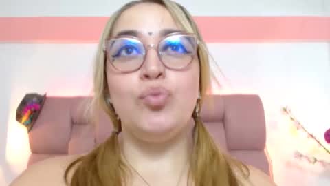 Snapshot of soffybrown chatting on 02-07-25, 01:25 SoffyBrown online show from 02-07-25, 01:25