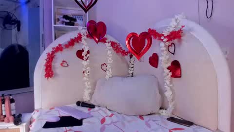 sofhia_turner online show from 02-12-25, 12:33