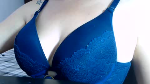 Snapshot of sofi995971 chatting on 07-14-26, 04:13 Sofa Castellanos online show from 07-14-26, 04:13