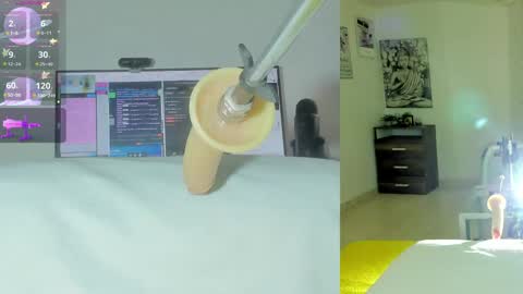 Snapshot of sofi__velez_ chatting on 05-23-26, 05:17 Sofi online show from 05-23-26, 05:17