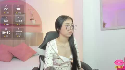 Snapshot of sofi_alix chatting on 06-18-26, 07:07 S O F I online show from 06-18-26, 07:07