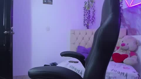 SOFI AND SANTY online show from 04-18-26, 02:59