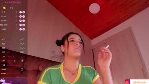 Sofi Blossom  online show from 03-09-25, 12:00