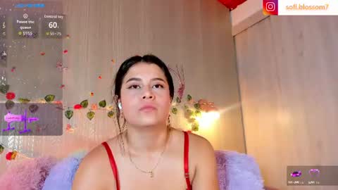 Snapshot of sofi_blossom chatting on 06-11-26, 02:53 Sofi Blossom online show from 06-11-26, 02:53