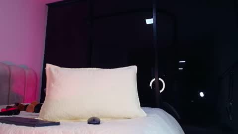 Sofia online show from 11-13-25, 12:04