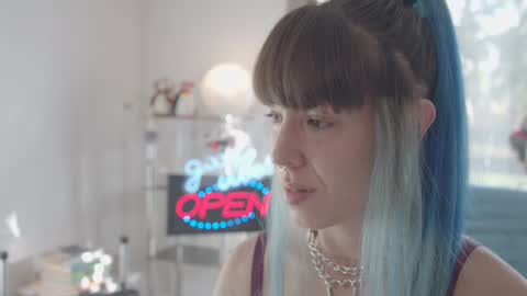 Sofi Mora online show from 12-30-24, 03:46