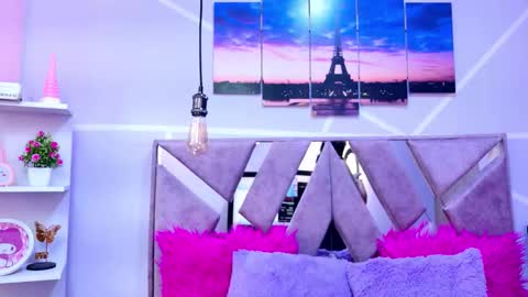 Sofi Noa online show from 10-24-25, 11:17