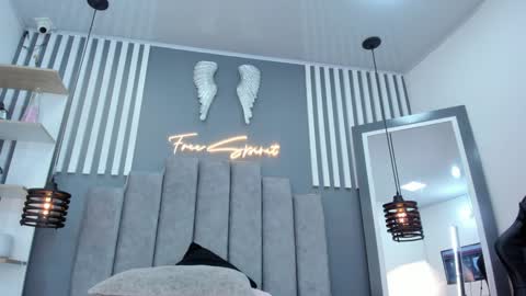 valen online show from 12-18-24, 10:35