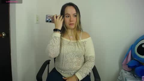 Snapshot of sofi_sweetcam21 chatting on 04-11-26, 07:51 LAURA SOFIA online show from 04-11-26, 07:51