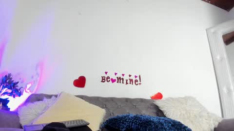 Snapshot of sofi_vasquez chatting on 02-04-25, 01:23 Sofia Vasquez online show from 02-04-25, 01:23