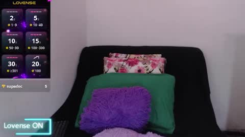 Snapshot of sofia__whitee chatting on 09-10-25, 07:08 sofia whitee online show from 09-10-25, 07:08