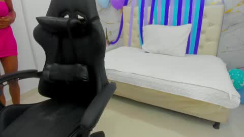 sofia_echeverri online show from 04-15-26, 12:12