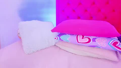 Snapshot of sofia_girl_ chatting on 12-08-24, 08:20 SOFIA online show from 12-08-24, 08:20