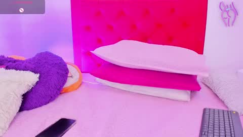 Snapshot of sofia_girl_ chatting on 01-12-25, 07:21 SOFIA online show from 01-12-25, 07:21