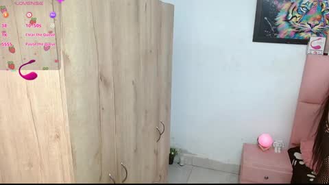 Snapshot of sofia_gold_ chatting on 01-28-25, 08:15 sofia online show from 01-28-25, 08:15