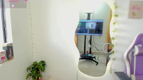 Snapshot of sofia_gold_ chatting on 09-21-25, 05:58 sofia online show from 09-21-25, 05:58