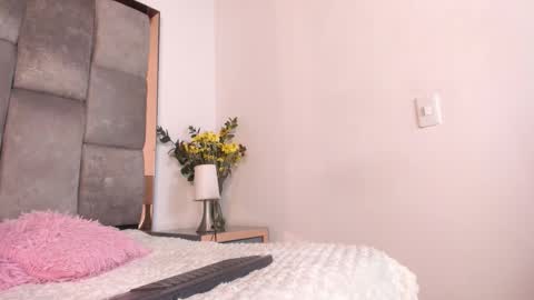 Snapshot of sofia_kay_ chatting on 01-06-26, 11:36 S O F I A online show from 01-06-26, 11:36