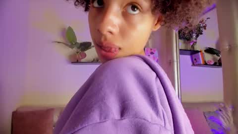 S O F I A  online show from 03-19-26, 07:51