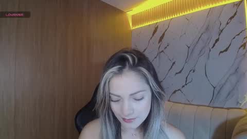 Snapshot of sofia_nova_tf chatting on 02-12-26, 02:01 sofi online show from 02-12-26, 02:01