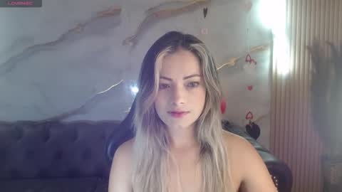 Snapshot of sofia_nova_tf chatting on 02-22-26, 01:31 sofi online show from 02-22-26, 01:31