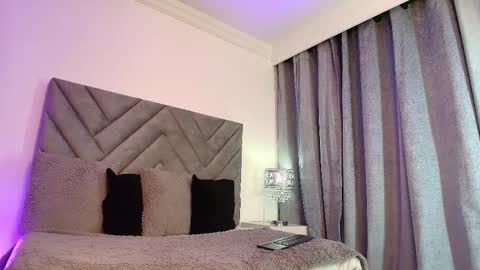 sofia_owens2 online show from 10-11-25, 11:31