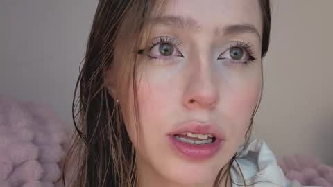     online show from 10-22-25, 03:51