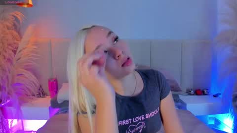 SOFIA PAMELA online show from 09-19-25, 07:25