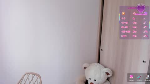 sofia_rivers_ online show from 04-13-26, 05:40