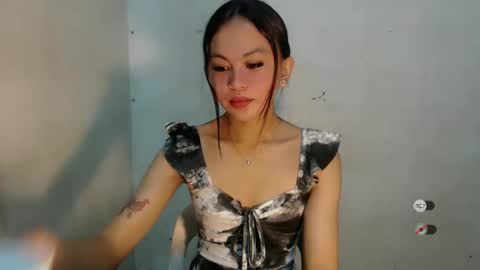 sofia_sweetheart18 online show from 12-03-25, 02:48