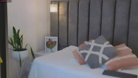 Snapshot of sofiaa_cortes chatting on 04-23-26, 11:20 Sofi online show from 04-23-26, 11:20