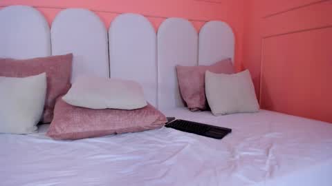 Sofia Lopez online show from 11-13-25, 10:08