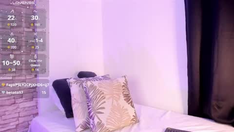 sofiaalarson online show from 05-23-26, 02:06
