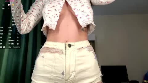Snapshot of sofiabruno chatting on 06-05-26, 04:19 Hi My name is Sofia Welcome to my room Please thumbs up - its important online show from 06-05-26, 04:19