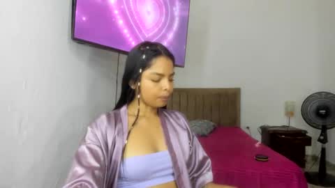 Snapshot of sofiacandy17 chatting on 10-15-25, 07:14 Danna Sofia online show from 10-15-25, 07:14